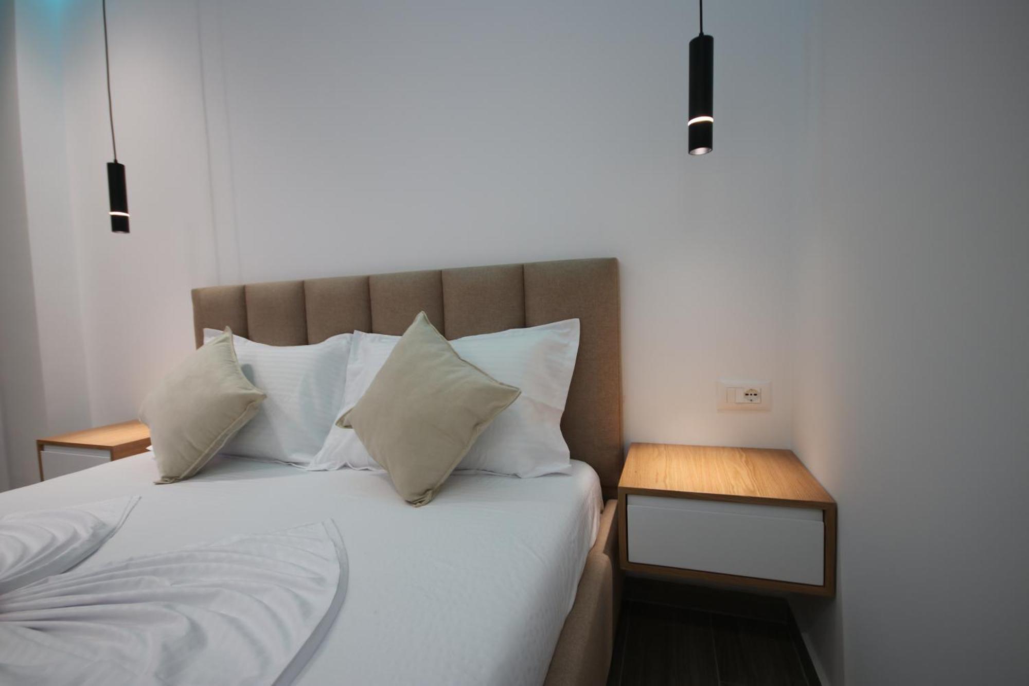Klea Rooms Himarë Exterior foto
