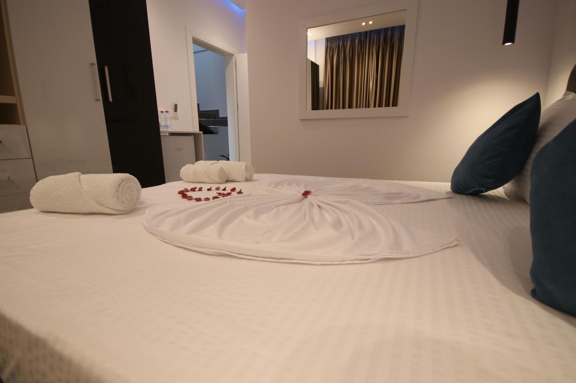 Klea Rooms Himarë Exterior foto